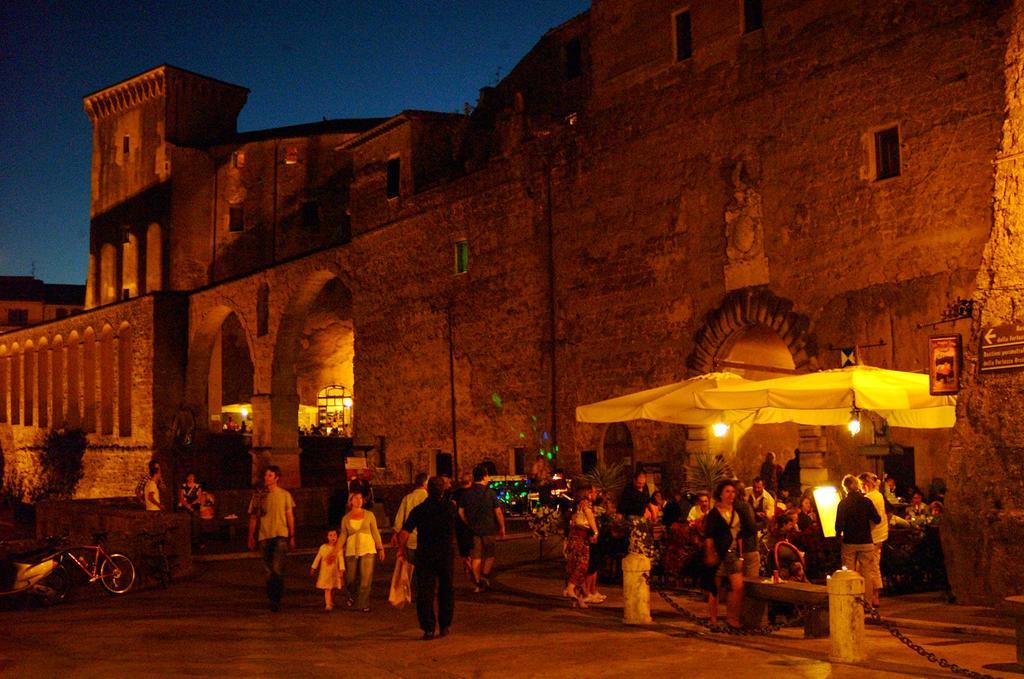 Affittacamere La Magica Torre Pitigliano Kültér fotó
